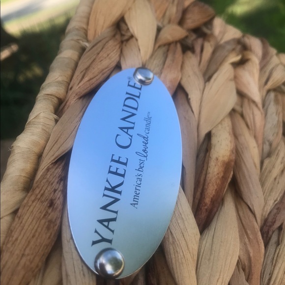 New Yankee Candle Empty Woven Decor/Accent Basket - Picture 10 of 16